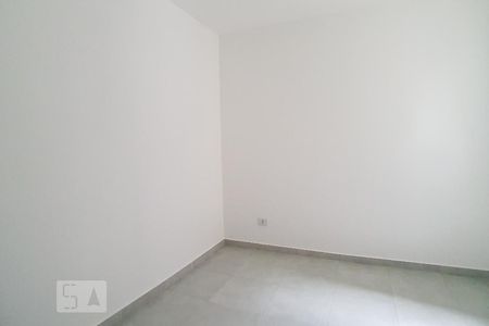 Quarto 2 de apartamento para alugar com 2 quartos, 44m² em Parque Císper, São Paulo