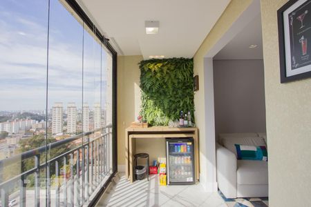 Varanda de apartamento para alugar com 3 quartos, 80m² em Chácara Agrindus, Taboão da Serra