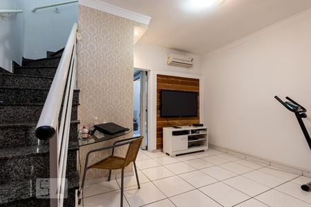 Sala  de casa de condomínio à venda com 2 quartos, 93m² em Vila Ré, São Paulo