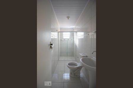 Banheiro de casa para alugar com 1 quarto, 40m² em Jaguaré, São Paulo