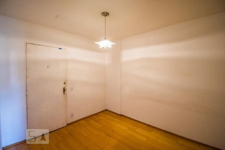 Sala de apartamento para alugar com 1 quarto, 40m² em Centro, Campinas