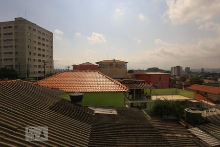 Vista lateral  de casa à venda com 3 quartos, 202m² em Vila Osasco, Osasco