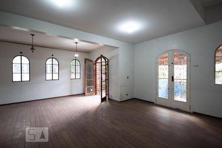 Sala de casa à venda com 3 quartos, 600m² em Vila Campesina, Osasco