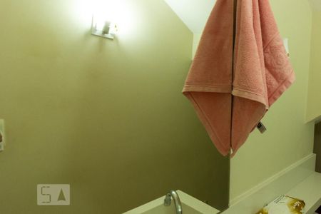 Lavabo de casa de condomínio para alugar com 3 quartos, 250m² em Jardim Rio das Pedras, Cotia