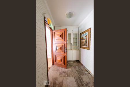 Entrada de casa para alugar com 3 quartos, 230m² em Caiçaras, Belo Horizonte