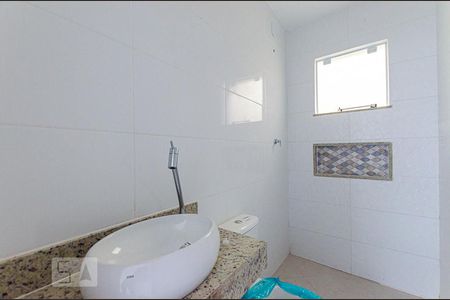 Banheiro da Suíte de casa à venda com 2 quartos, 65m² em Santa Rosa, Niterói