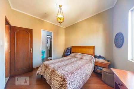 Quarto 1 de casa para alugar com 3 quartos, 128m² em Santa Terezinha, Santo André