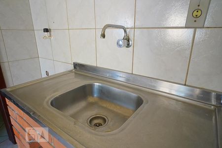 Sala - cozinha de apartamento para alugar com 1 quarto, 28m² em São Geraldo, Porto Alegre