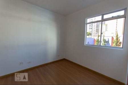 Quarto de apartamento para alugar com 1 quarto, 38m² em Centro, Curitiba