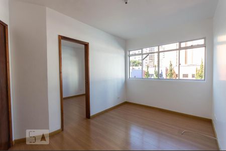 Sala de apartamento para alugar com 1 quarto, 38m² em Centro, Curitiba