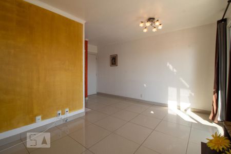 Sala de apartamento à venda com 3 quartos, 67m² em Protásio Alves, Porto Alegre