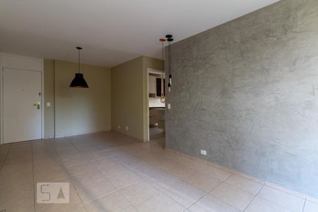 Sala de apartamento para alugar com 2 quartos, 75m² em Indianópolis, São Paulo