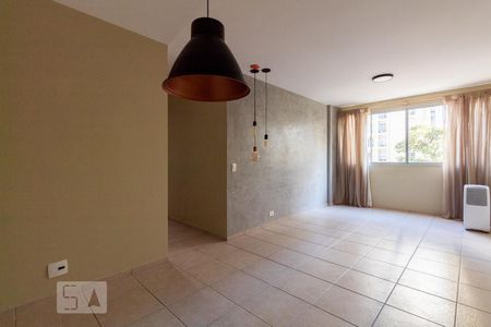 Sala de apartamento para alugar com 2 quartos, 75m² em Indianópolis, São Paulo