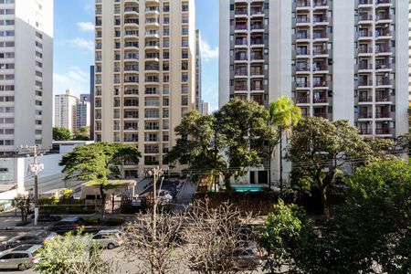 Vista de apartamento para alugar com 2 quartos, 75m² em Indianópolis, São Paulo