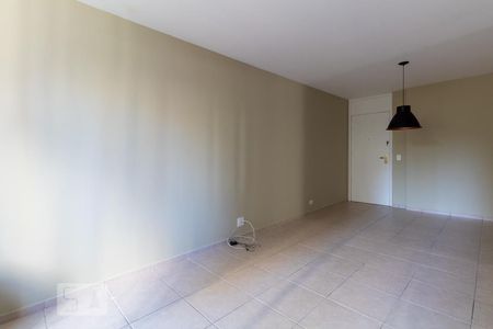 Sala de apartamento para alugar com 2 quartos, 75m² em Indianópolis, São Paulo