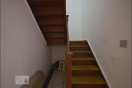 Escada de casa à venda com 2 quartos, 100m² em Cambuci, São Paulo