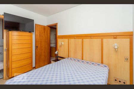 Quarto de apartamento à venda com 2 quartos, 140m² em Petrópolis, Porto Alegre