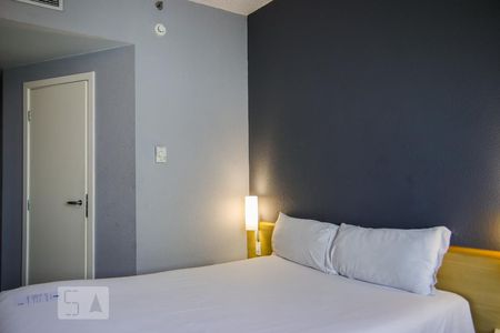 Sala/ Quarto de apartamento à venda com 1 quarto, 28m² em Jardim, Santo André