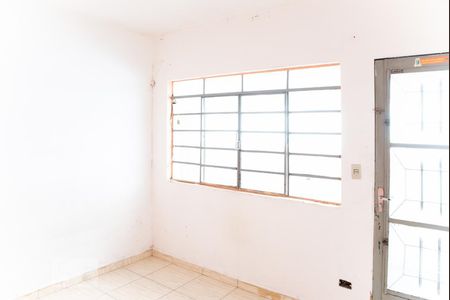 Sala de casa à venda com 2 quartos, 166m² em Jardim das Camelias, São Paulo