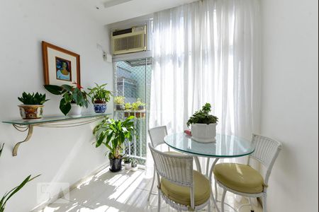 Sala de apartamento à venda com 2 quartos, 85m² em Copacabana, Rio de Janeiro