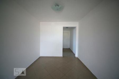 Sala  de apartamento para alugar com 2 quartos, 67m² em Vila São Paulo, São Paulo