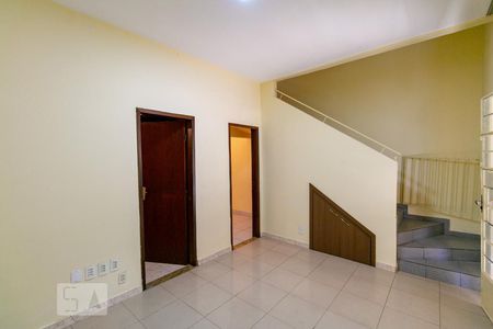 Sala de casa para alugar com 3 quartos, 82m² em Liberdade, Belo Horizonte