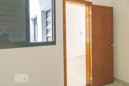 Quarto de kitnet/studio à venda com 1 quarto, 37m² em Vila Nhocuné, São Paulo