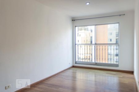 Sala de apartamento para alugar com 3 quartos, 82m² em Vila Olímpia, São Paulo