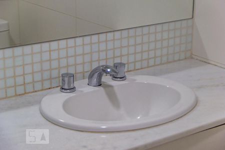 Banheiro de apartamento para alugar com 3 quartos, 82m² em Vila Olímpia, São Paulo