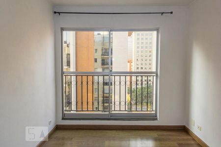 Sala de apartamento para alugar com 3 quartos, 82m² em Vila Olímpia, São Paulo