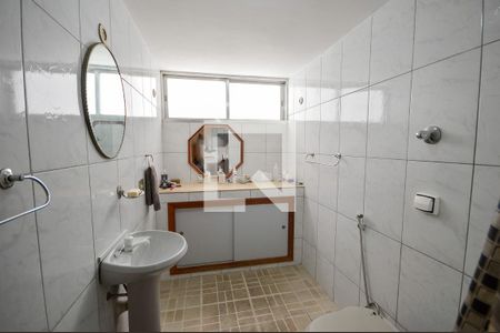 Apartamento à venda com 105m², 3 quartos e 1 vaga Apartamento à venda com 105m², 3 quartos e 1 vagaBanheiro 2