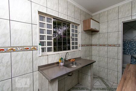 Cozinha de casa de condomínio para alugar com 1 quarto, 25m² em Jardim Santa Maria, São Paulo