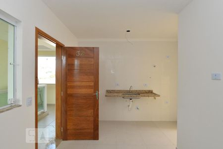 Sala e cozinha de apartamento para alugar com 1 quarto, 33m² em Vila Isolina Mazzei, São Paulo