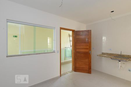 Sala e cozinha de apartamento para alugar com 1 quarto, 33m² em Vila Isolina Mazzei, São Paulo