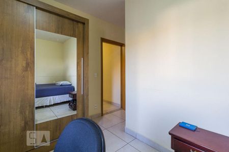 quarto 1 de casa para alugar com 3 quartos, 120m² em Jaqueline, Belo Horizonte