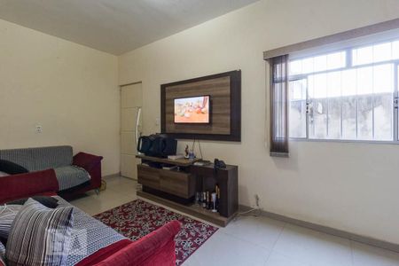 Sala de casa para alugar com 3 quartos, 120m² em Jaqueline, Belo Horizonte