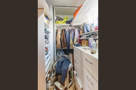 Closet do Quarto 1 de casa à venda com 2 quartos, 120m² em Vila da Saúde, São Paulo