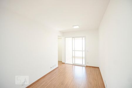 Sala de apartamento para alugar com 2 quartos, 50m² em Vila Bertioga, São Paulo