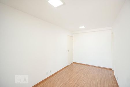 Sala de apartamento para alugar com 2 quartos, 50m² em Vila Bertioga, São Paulo