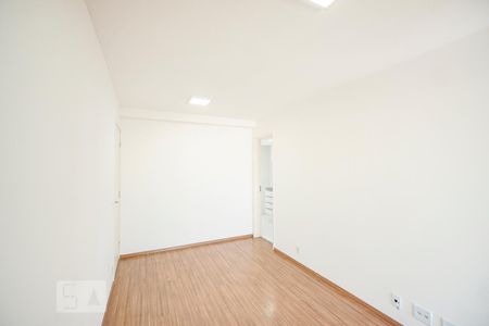 Sala de apartamento para alugar com 2 quartos, 50m² em Vila Bertioga, São Paulo