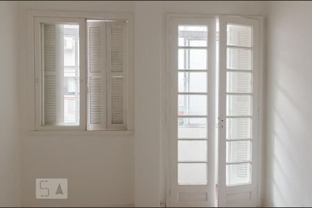 Sala de kitnet/studio para alugar com 1 quarto, 22m² em Menino Deus, Porto Alegre