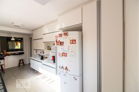 Cozinha de casa à venda com 3 quartos, 155m² em Jardim Ester, São Paulo