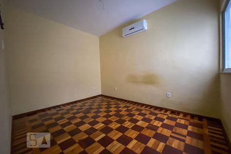 Quarto 1 de apartamento para alugar com 2 quartos, 60m² em Vila Valqueire, Rio de Janeiro