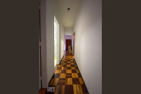 Corredor de apartamento para alugar com 2 quartos, 60m² em Vila Valqueire, Rio de Janeiro