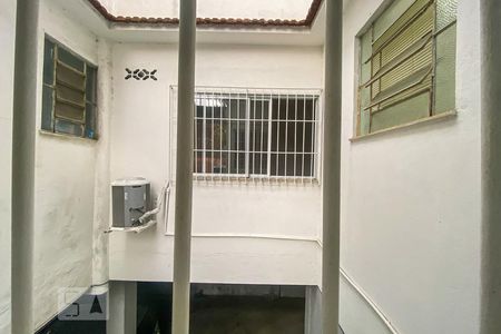 Vista Quarto 1 de apartamento para alugar com 2 quartos, 60m² em Vila Valqueire, Rio de Janeiro