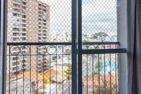 Sala de apartamento para alugar com 2 quartos, 59m² em Jardim Tupanci, Barueri