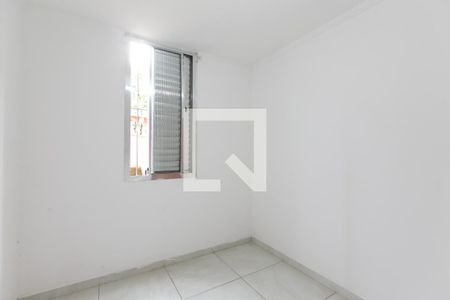 Quarto 1 de apartamento para alugar com 2 quartos, 42m² em Conjunto Residencial José Bonifácio, São Paulo