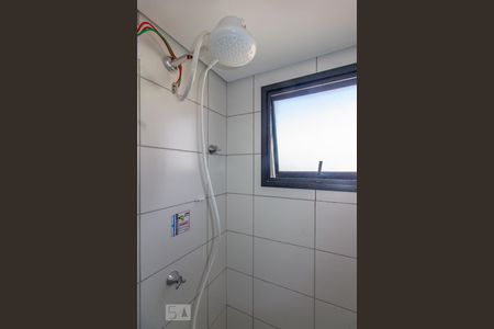 Banheiro  de apartamento à venda com 1 quarto, 28m² em Vila Granada, São Paulo