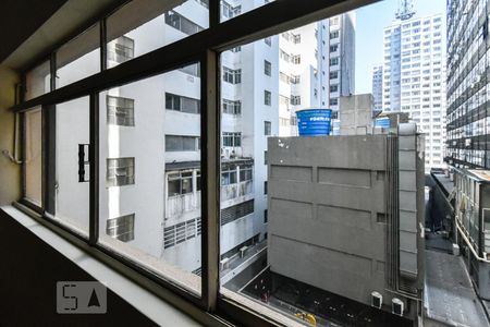 Sala - Vista de apartamento para alugar com 3 quartos, 104m² em Bela Vista, São Paulo