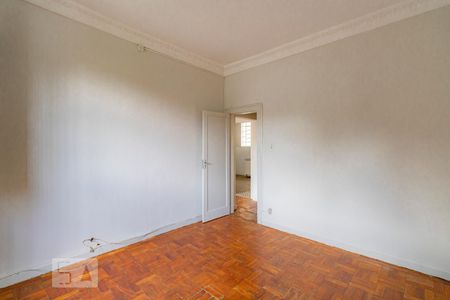 Quarto de apartamento para alugar com 2 quartos, 70m² em Sagrada Família, Belo Horizonte